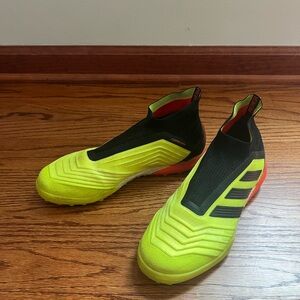 Adidas Predator Tango IN soccer cleats
